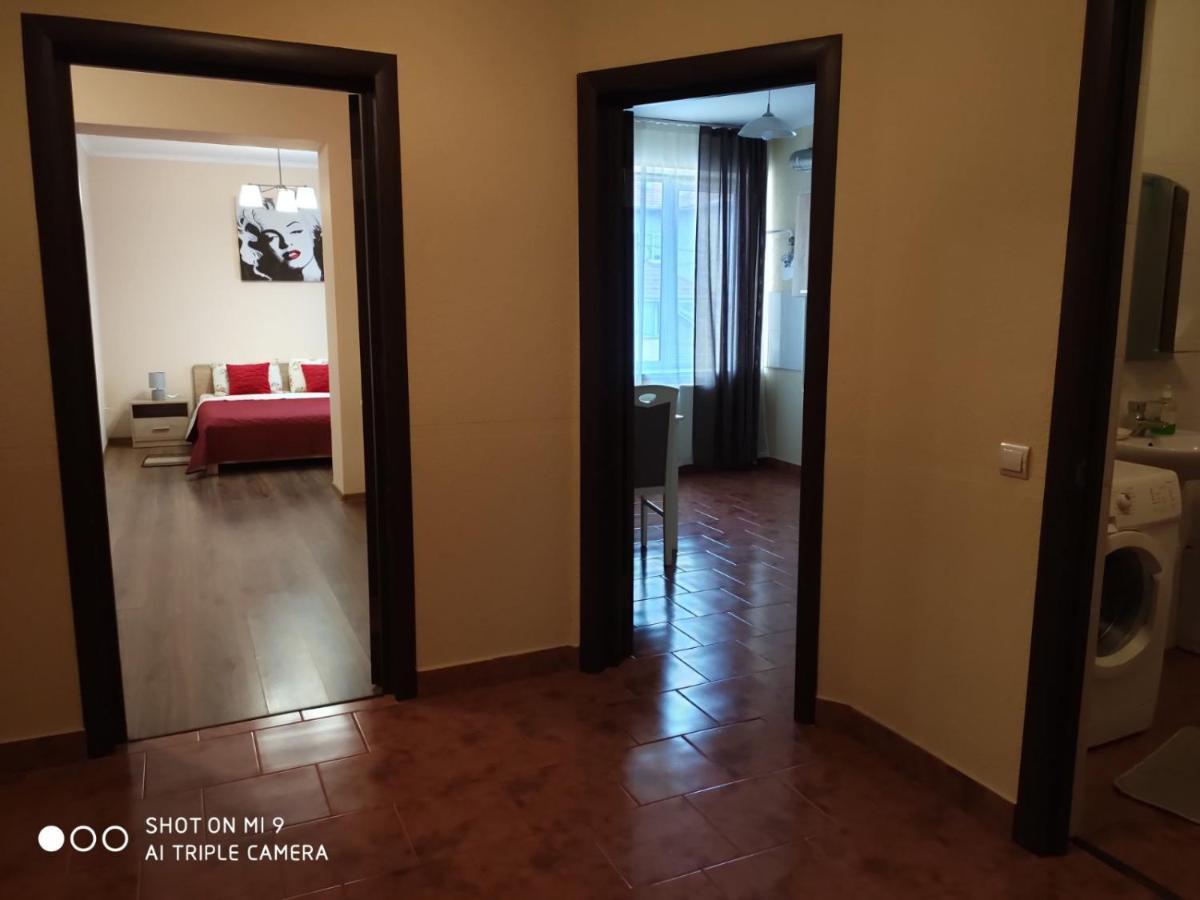 Apartments Domovik Мостова 5 Кв 37 Mukatschewo Exterior foto